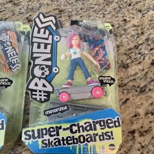 3 NIP NSI Products Boneless Super-Charged Motorized Skateboards